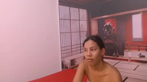 xamaravelour online show from 11/20/25, 07:13