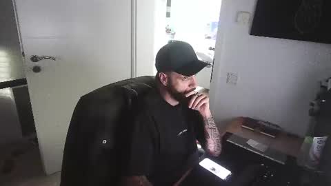 Snapshot of xamrelgneal chatting on 07/24/26, 06:06 xamrelgneal online show from 07/24/26, 06:06