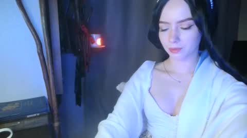 Snapshot of xan_ex chatting on 02/25/25, 10:07 xan_ex online show from 02/25/25, 10:07