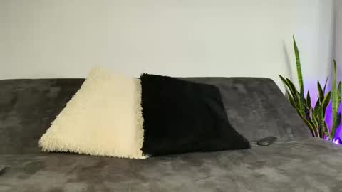 Xander online show from 12/04/25, 06:16