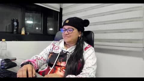 xander_taylor_ online show from 10/16/25, 04:46