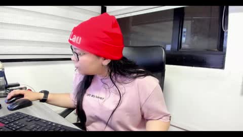 xander_taylor_ online show from 10/24/25, 05:15