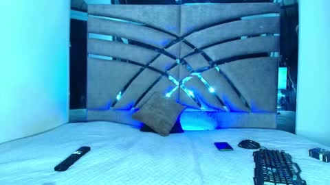 Xanderstone online show from 06/07/26, 01:43