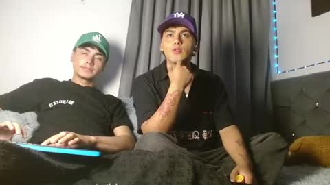 Snapshot of xandrodeluxe chatting on 05/18/26, 04:18 xandrodeluxe online show from 05/18/26, 04:18
