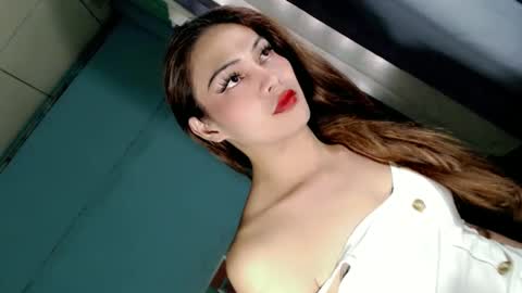 Snapshot of xangel_redx chatting on 12/06/24, 08:37 ANGEL online show from 12/06/24, 08:37