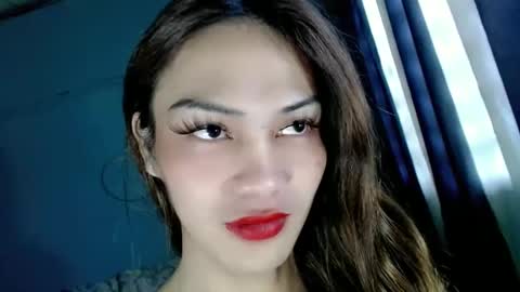 Snapshot of xangel_redx chatting on 12/07/24, 12:19 ANGEL online show from 12/07/24, 12:19