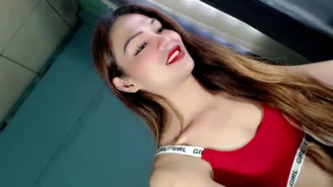 Snapshot of xangel_redx chatting on 12/17/24, 11:38 ANGEL online show from 12/17/24, 11:38