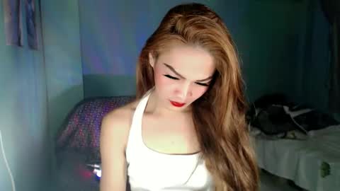 Snapshot of xangel_redx chatting on 09/23/25, 11:35 ANGEL online show from 09/23/25, 11:35