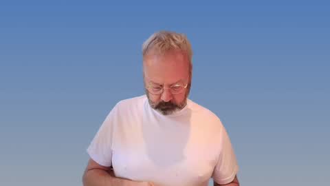 Snapshot of xarkevis chatting on 12/15/24, 07:42 X4RK3V15 online show from 12/15/24, 07:42