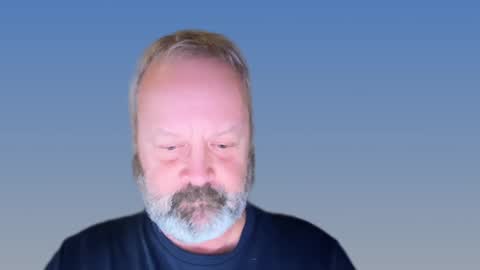 Snapshot of xarkevis chatting on 12/20/24, 08:55 X4RK3V15 online show from 12/20/24, 08:55