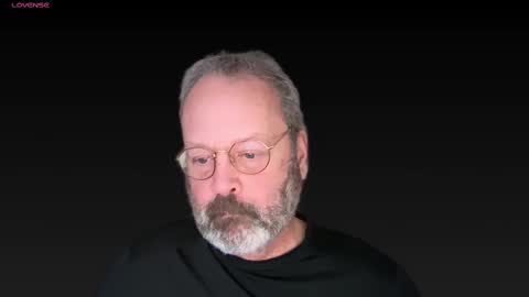 Snapshot of xarkevis chatting on 02/23/25, 06:23 X4RK3V15 online show from 02/23/25, 06:23