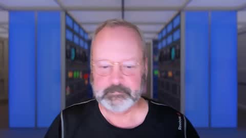 Snapshot of xarkevis chatting on 09/13/25, 08:19 X4RK3V15 online show from 09/13/25, 08:19