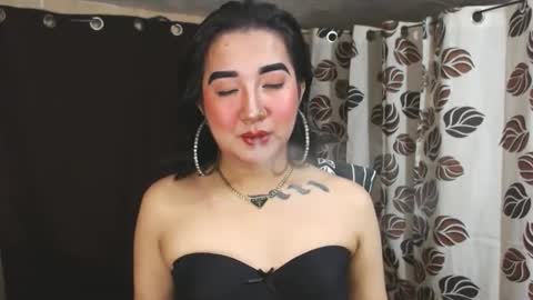 Snapshot of xasianempressx chatting on 01/23/25, 08:56 Nira NOT INTO CHEAP GUYS online show from 01/23/25, 08:56