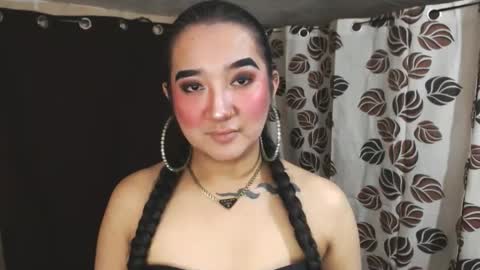 Snapshot of xasianempressx chatting on 01/31/25, 08:01 Nira NOT INTO CHEAP GUYS online show from 01/31/25, 08:01