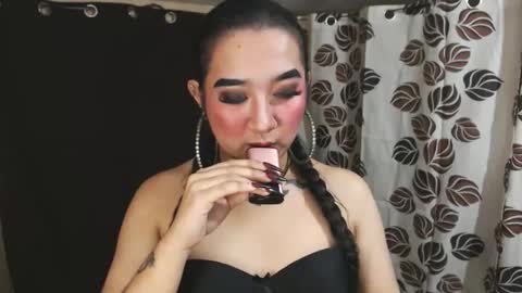 Snapshot of xasianempressx chatting on 01/31/25, 11:03 Nira NOT INTO CHEAP GUYS online show from 01/31/25, 11:03