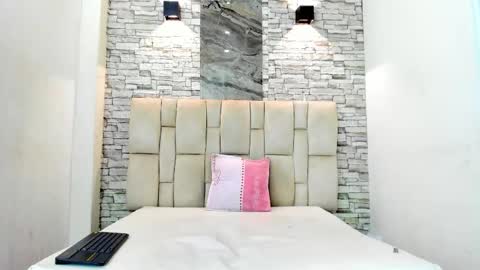 XAVI online show from 12/15/25, 08:13