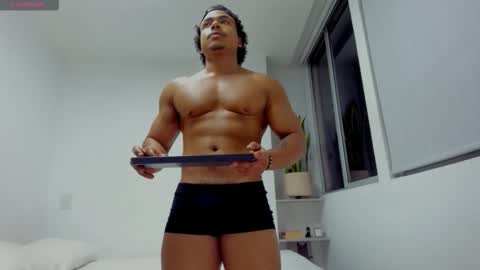 Xavier online show from 11/07/25, 01:16