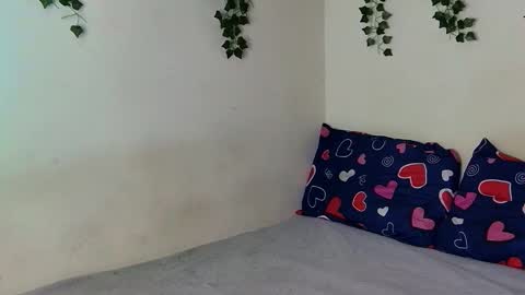 Snapshot of xayahnds chatting on 11/05/25, 11:16 XAYAH online show from 11/05/25, 11:16