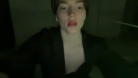 Snapshot of xcharliesa chatting on 02/03/25, 08:24 xcharliesa online show from 02/03/25, 08:24