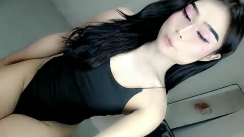 Snapshot of xchinita_kyanggx chatting on 04/30/26, 05:41 kianna online show from 04/30/26, 05:41