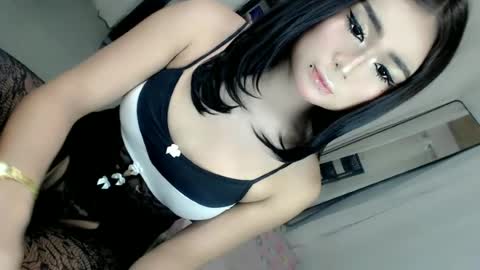 Snapshot of xchinita_kyanggx chatting on 06/28/26, 01:00 kianna online show from 06/28/26, 01:00