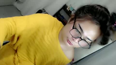 Snapshot of xchinita_kyanggx chatting on 06/29/26, 10:43 kianna online show from 06/29/26, 10:43