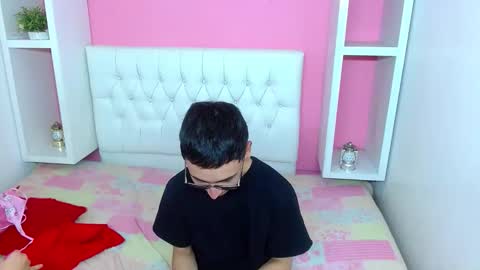 xcoupleplayxx online show from 05/03/26, 03:01