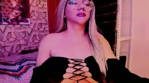 Snapshot of xdirtymistressx chatting on 12/02/25, 07:36 XDirtymistressX online show from 12/02/25, 07:36