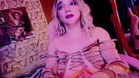 Snapshot of xdirtymistressx chatting on 12/04/25, 02:37 XDirtymistressX online show from 12/04/25, 02:37