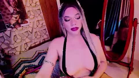 Snapshot of xdirtymistressx chatting on 12/17/25, 04:18 XDirtymistressX online show from 12/17/25, 04:18