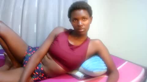 xeenah online show from 11/08/25, 07:12