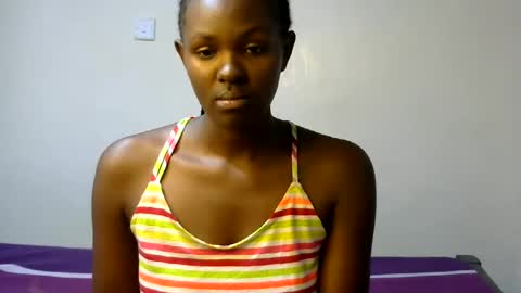 Snapshot of xeenah chatting on 06/28/26, 12:00 xeenah online show from 06/28/26, 12:00