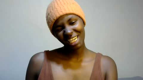 Snapshot of xeenah chatting on 07/22/26, 10:45 xeenah online show from 07/22/26, 10:45
