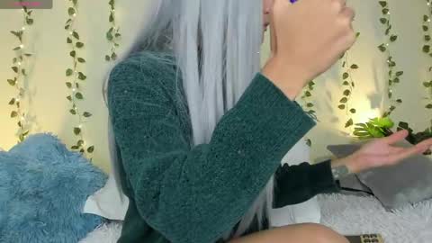 Snapshot of xemilycb chatting on 05/02/26, 03:44 online show from 05/02/26, 03:44
