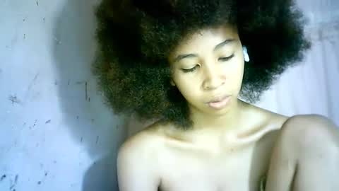 xenna610827 online show from 02/18/25, 07:09