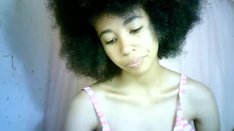 xenna610827 online show from 03/05/25, 12:44