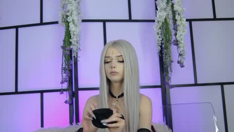 xenomy online show from 12/17/25, 07:58