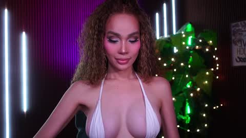 Anne online show from 11/08/25, 03:39