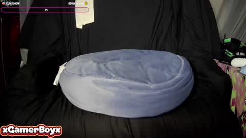 Snapshot of xgamerboyx chatting on 10/17/25, 10:01 xgamerboyx online show from 10/17/25, 10:01