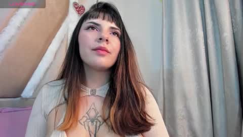 hinata  online show from 12/18/25, 10:27