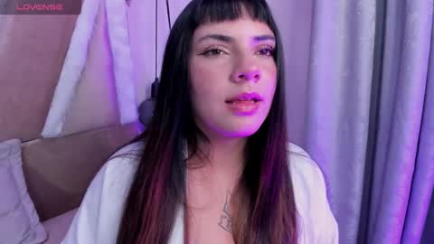 hinata  online show from 02/06/26, 12:48