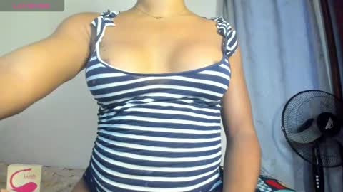 Xia Angel online show from 10/17/25, 11:02