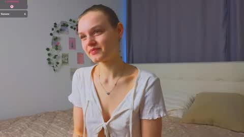 Luna and Lina online show from 11/27/25, 04:25