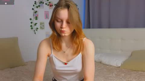 Luna and Lina online show from 11/28/25, 04:15