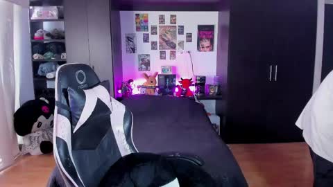 xIce Boy online show from 04/14/26, 03:51