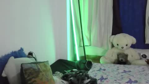 Snapshot of xime5144838 chatting on 12/17/25, 12:05 Ximena online show from 12/17/25, 12:05