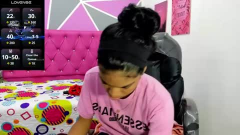 Ximena Ruiz  online show from 03/02/25, 12:22