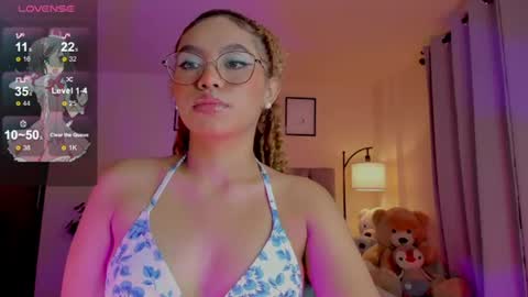 Snapshot of ximena_sotto1 chatting on 06/14/26, 02:24 camila online show from 06/14/26, 02:24