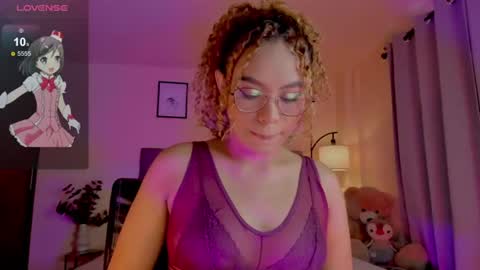 Snapshot of ximena_sotto1 chatting on 06/23/26, 08:18 camila online show from 06/23/26, 08:18