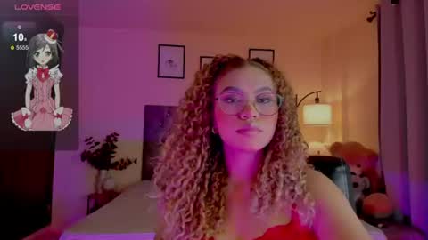 Snapshot of ximena_sotto1 chatting on 07/14/26, 02:05 camila online show from 07/14/26, 02:05